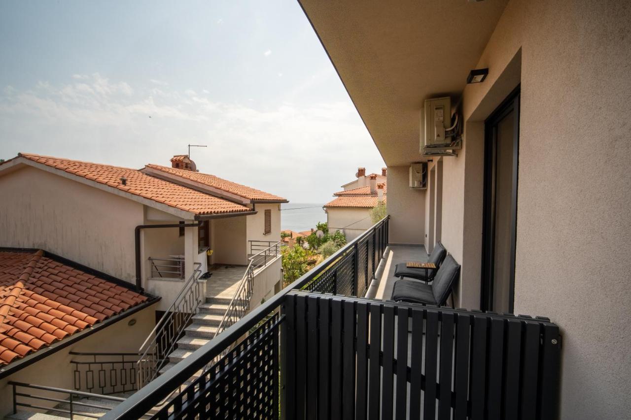 Apartments Marea Rabac Esterno foto
